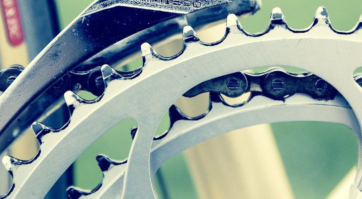 Quand et comment passer les vitesses sur un vélo de route ?